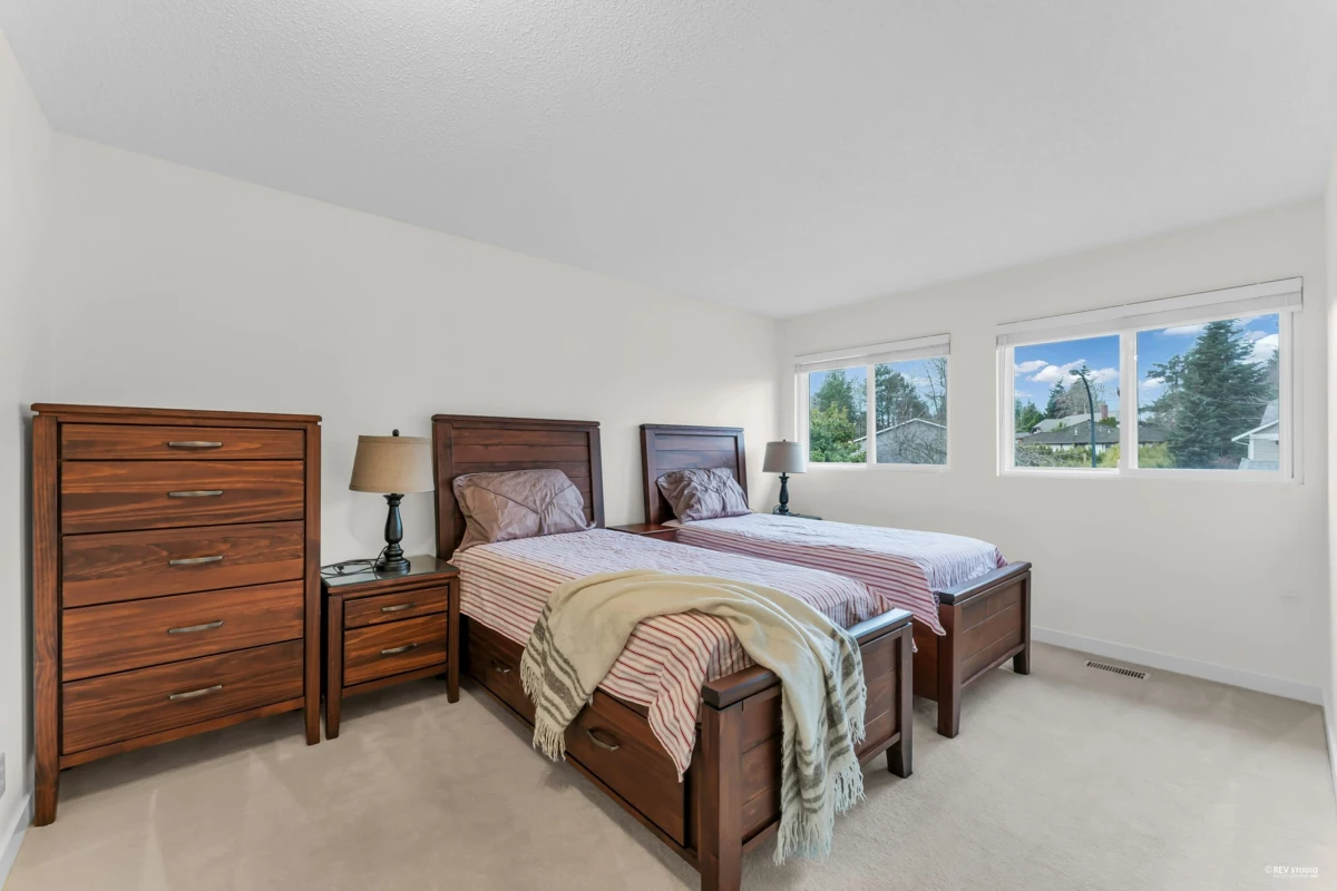 Bedroom 4 Photo of 1898 Southmere Crescent, Surrey, BC