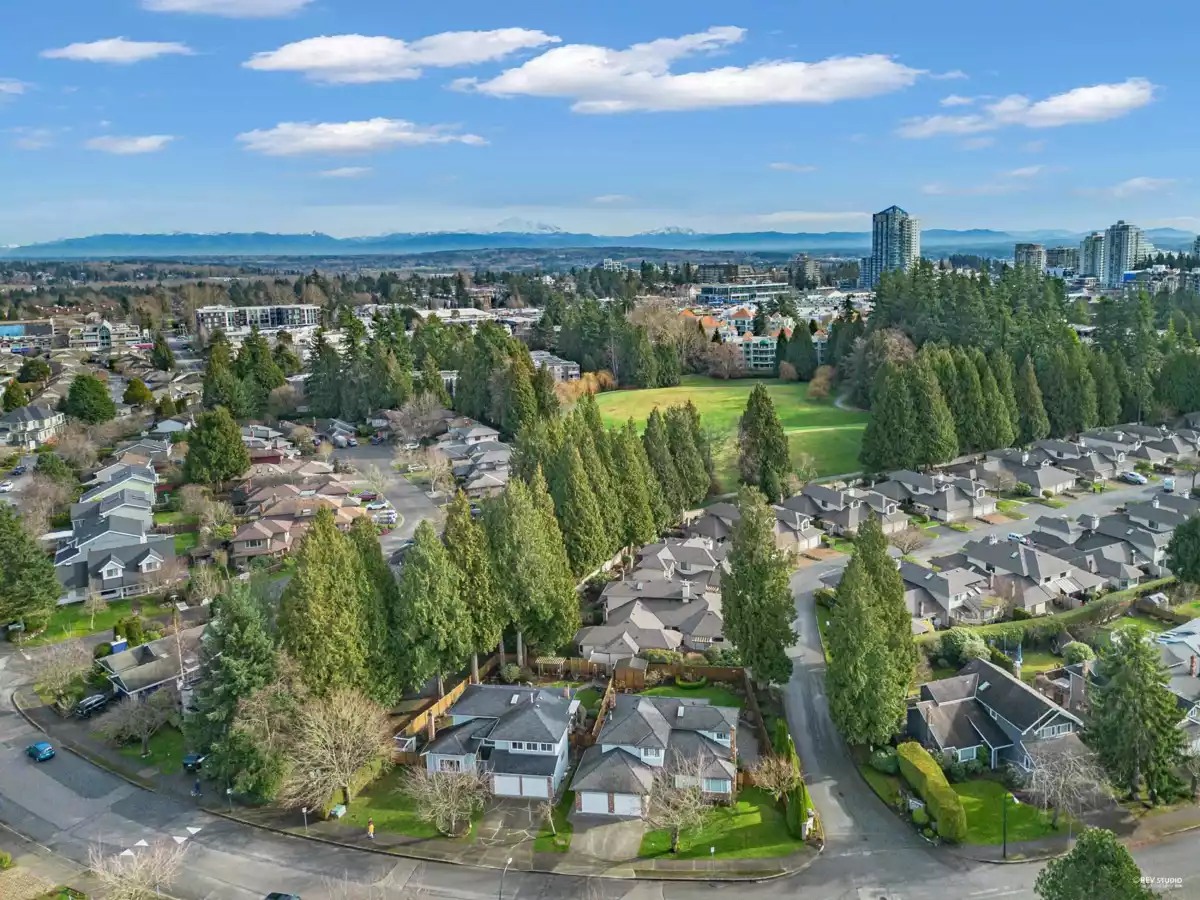 Primary Bathroom Photo of 1898 Southmere Crescent, Surrey, BC
