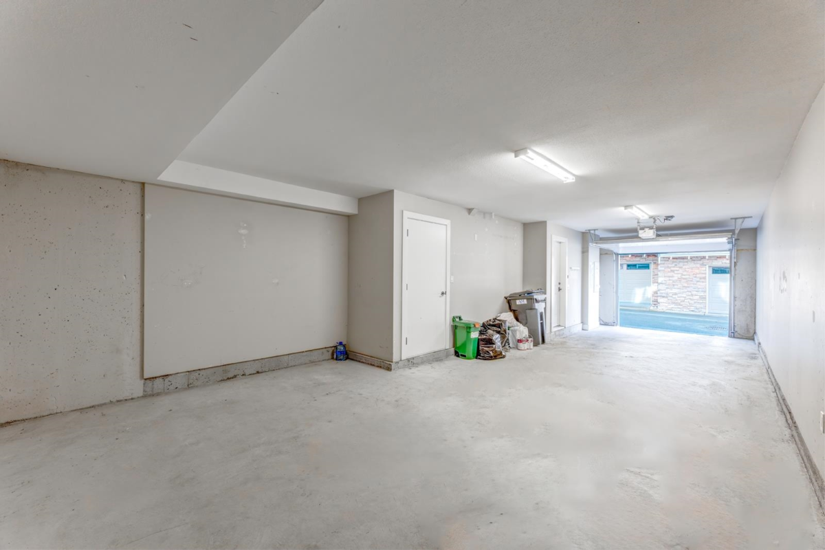 Swimming Pool Photo of 303 1405 Dayton Street, Coquitlam, BC
