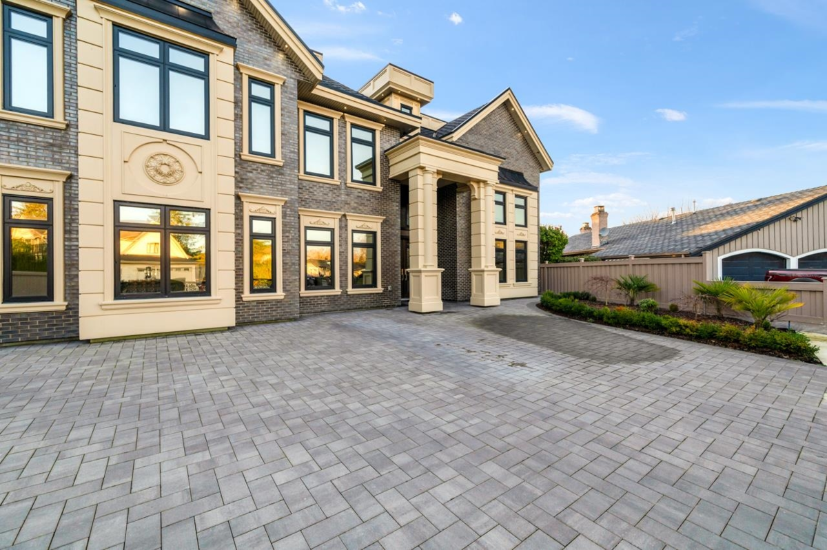 Family Room Photo of 7731 Alouette Court, Richmond, BC