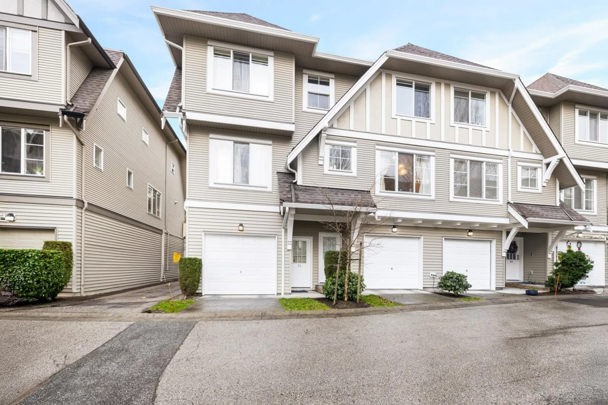 Entry Foyer Photo of 62` 15175 62a Avenue, Surrey, BC