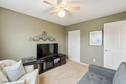 Entry Foyer Photo of 5653 187 Street, Surrey, BC