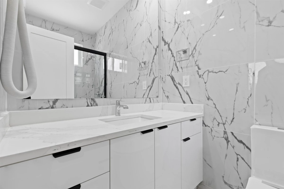 Outdoor Deck Photo of 15584 89b Avenue, Surrey, BC