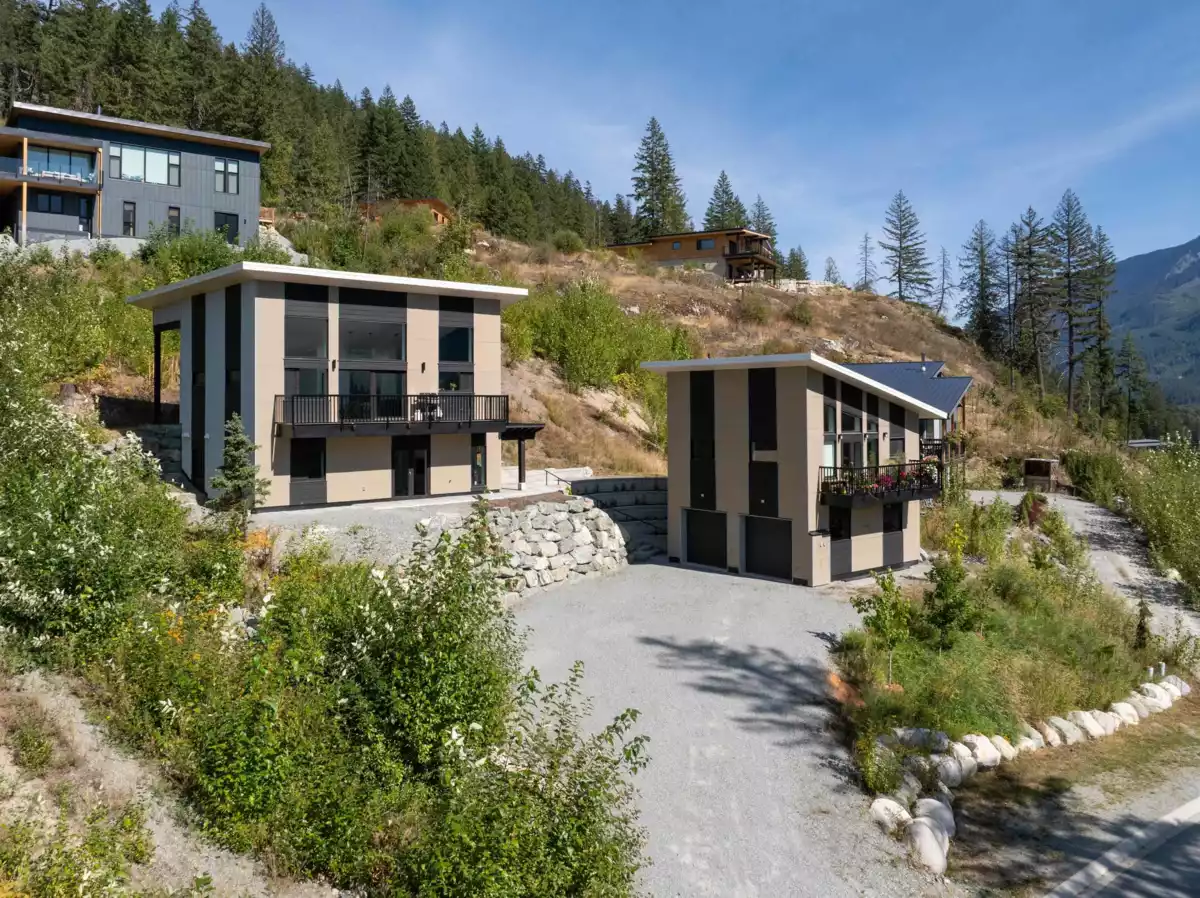 Hallway Photo of 7666 Cerulean Drive, Pemberton, BC