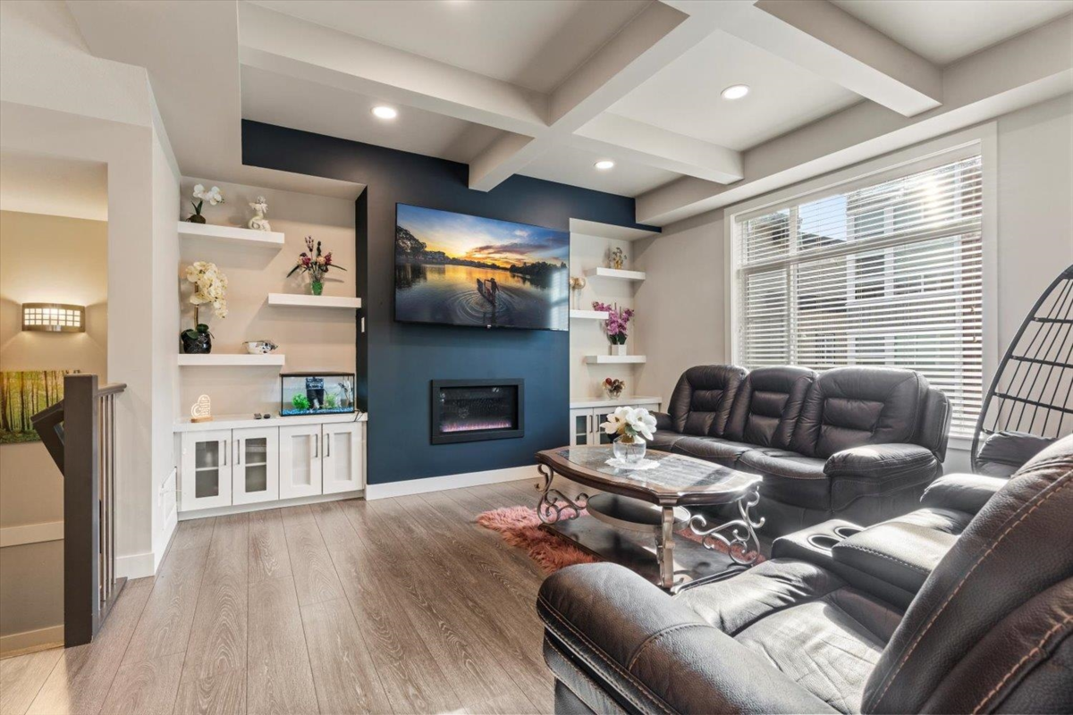 Kitchen Photo of 45582 Meadowbrook Drive, Chilliwack, BC
