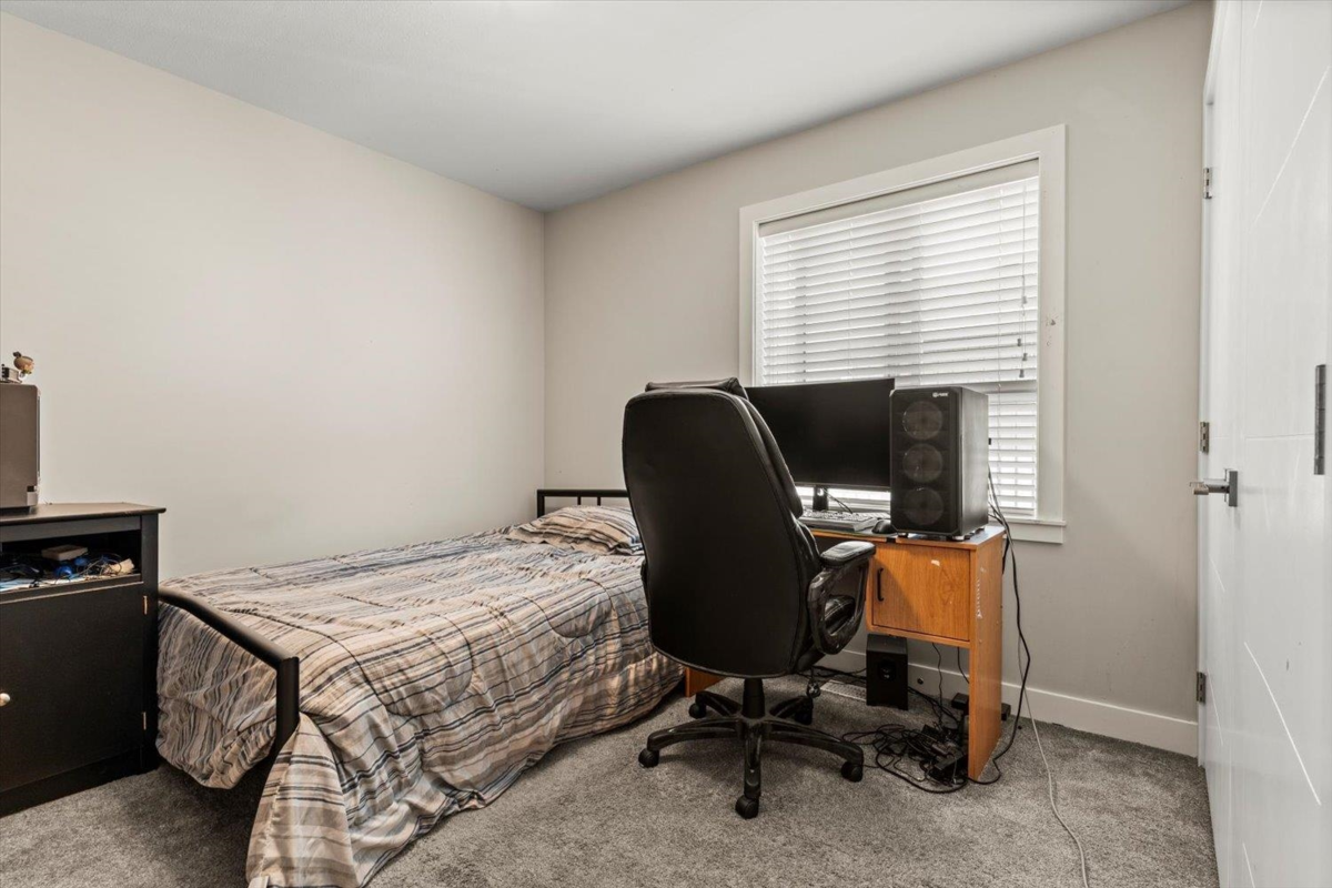 Outdoor Deck Photo of 45582 Meadowbrook Drive, Chilliwack, BC