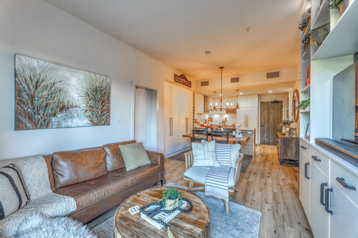 Dining Area Photo of 518 55 Klahanie Drive, Port Moody, BC