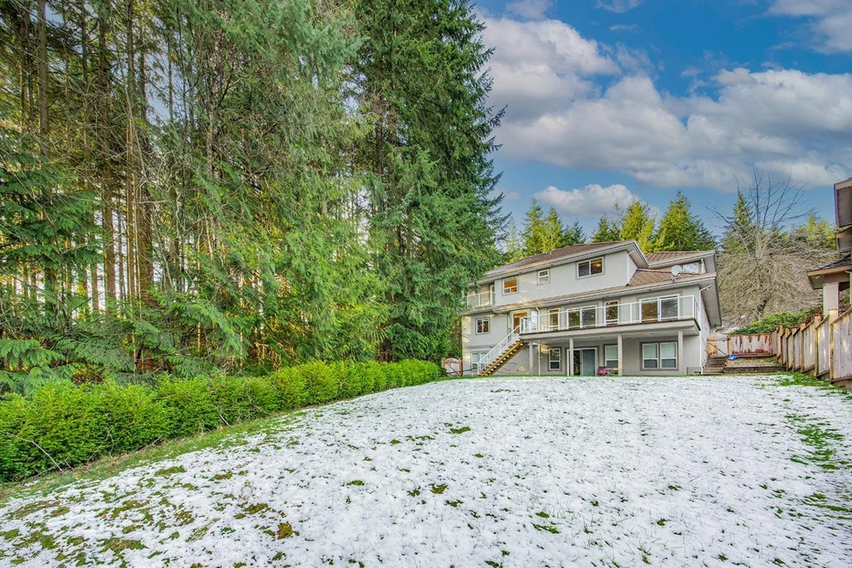 Living Room Photo of 2970 Forestridge Place, Coquitlam, BC