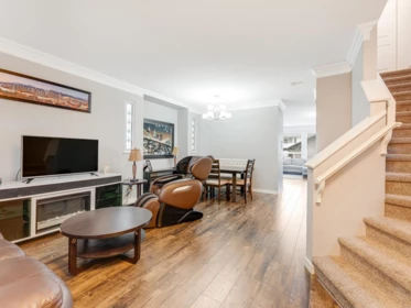 18529 67a Avenue, Surrey, BC, Surrey — Single Family Residence for sale