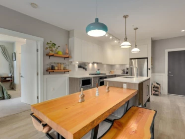 106 625 E 3rd Street, North Vancouver, BC, North Vancouver — Apartment/Condo for sale