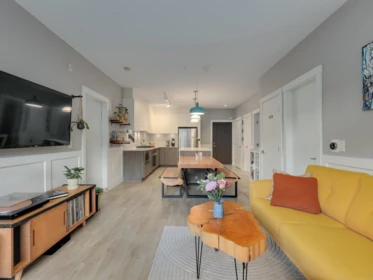 106 625 E 3rd Street, North Vancouver, BC, North Vancouver — Apartment/Condo for sale