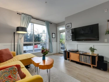 106 625 E 3rd Street, North Vancouver, BC, North Vancouver — Apartment/Condo for sale
