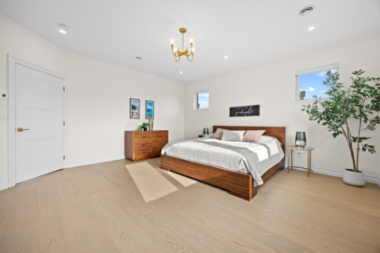 Office / Den Photo of 6902 Kitchener Street, Burnaby, BC