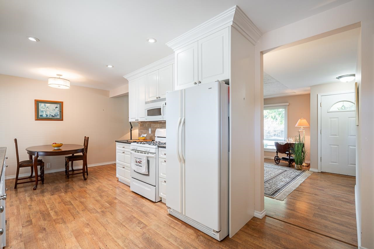 Basement Recreation Room Photo of 3726 Sefton Street, Port Coquitlam, BC