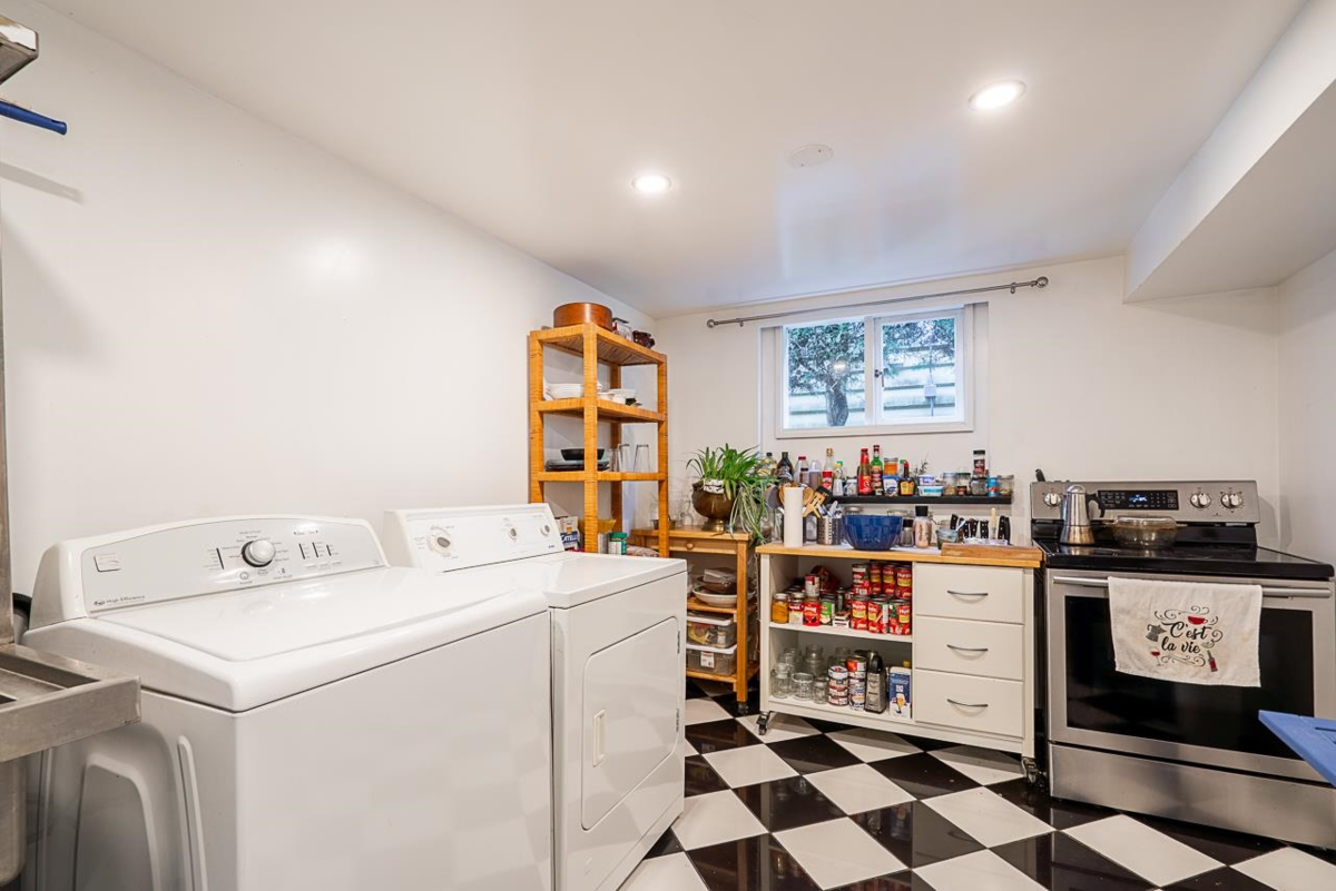 Front Yard Photo of 3726 Sefton Street, Port Coquitlam, BC