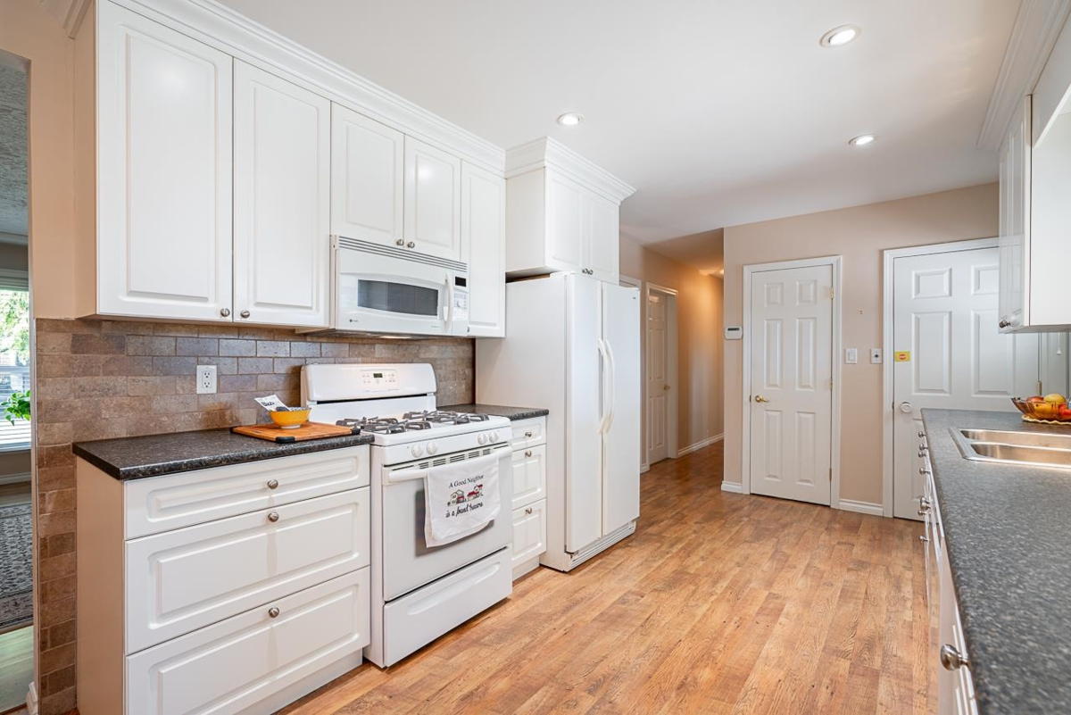 Guest Bathroom Photo of 3726 Sefton Street, Port Coquitlam, BC