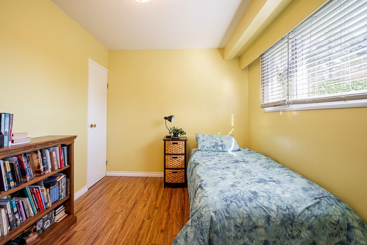 Staircase Photo of 3726 Sefton Street, Port Coquitlam, BC