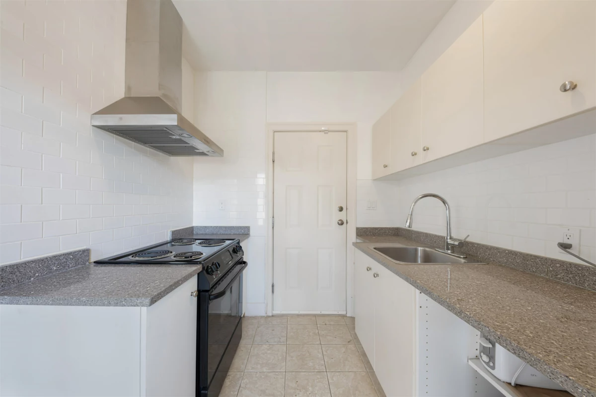 Breakfast Nook Photo of 13989 29 Avenue, Surrey, BC