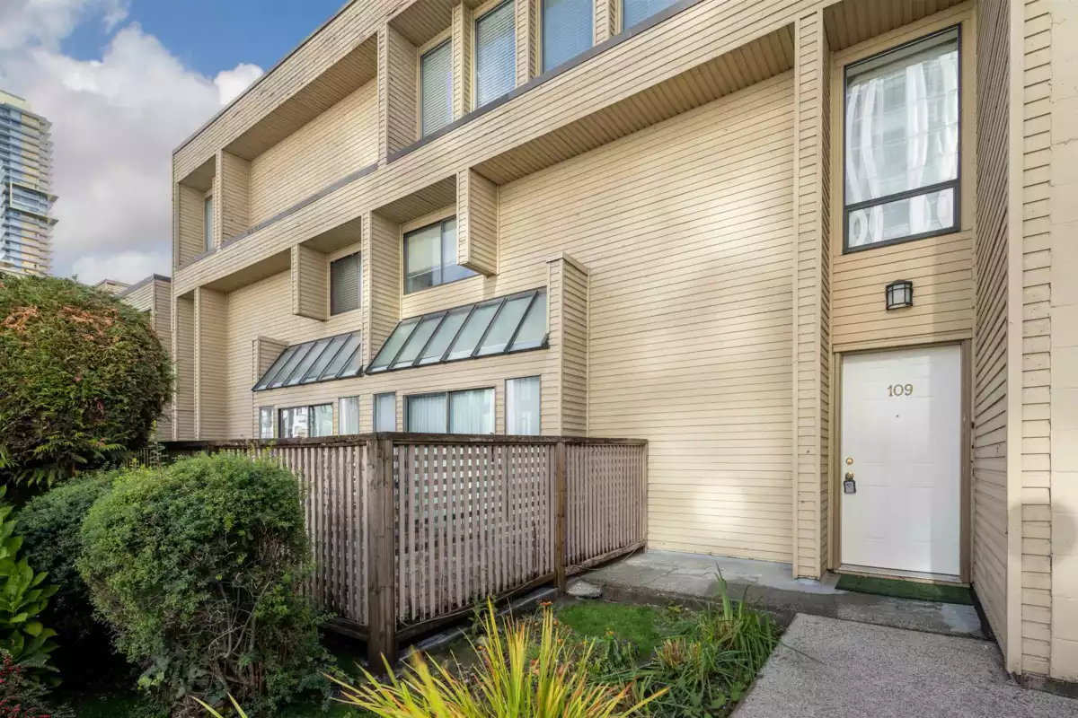 Dining Area Photo of 109 6460 Cassie Avenue, Burnaby, BC