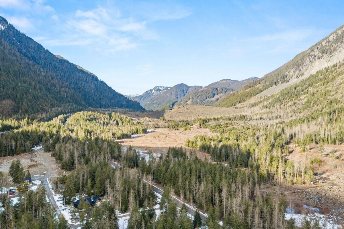 Breakfast Nook Photo of SVE47 Old Hope Princeton Highway, Hope, BC