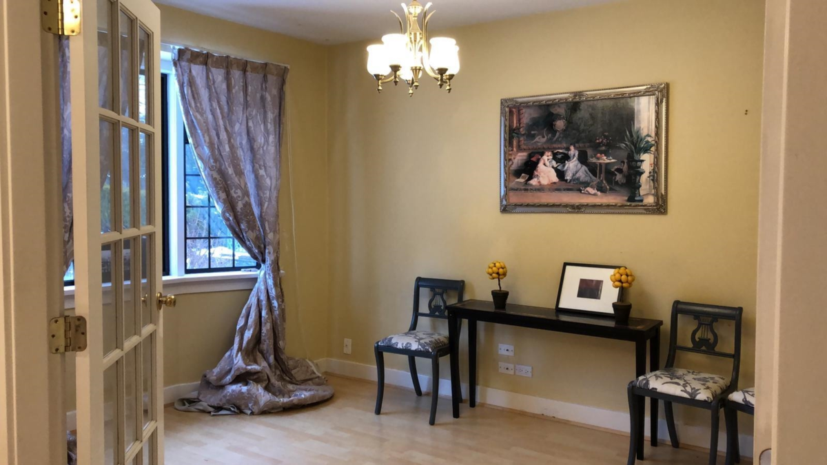 Dining Area Photo of 6948 Broadway, Burnaby, BC