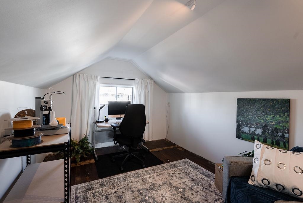 Loft / Bonus Room Photo of 2867 E Georgia Street, Vancouver, BC