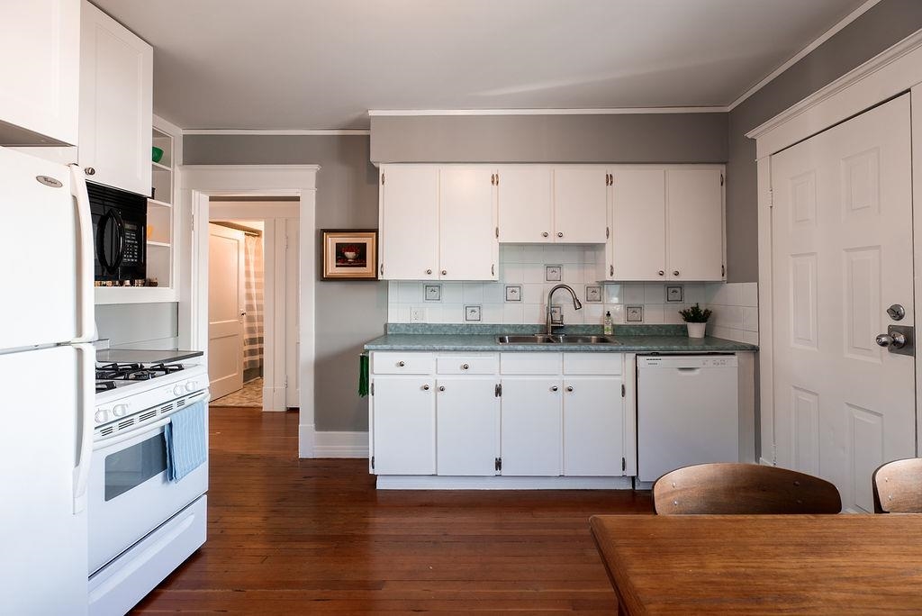 Pantry Photo of 2867 E Georgia Street, Vancouver, BC