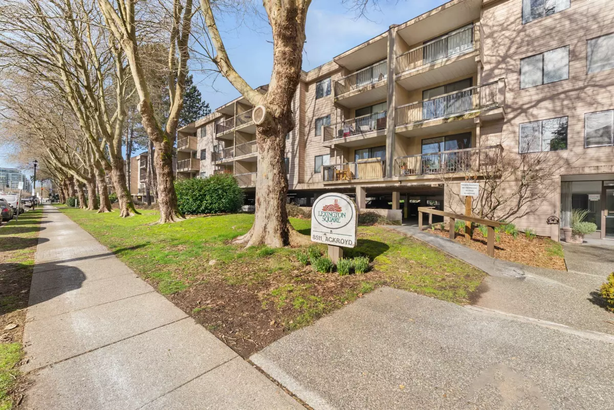 Hallway Photo of 323 8511 Ackroyd Road, Richmond, BC