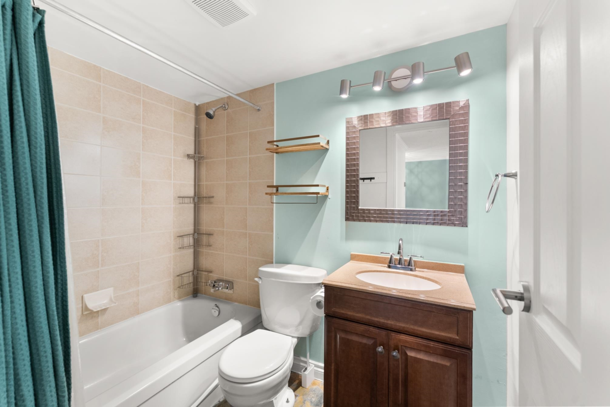 Office / Den Photo of 323 8511 Ackroyd Road, Richmond, BC