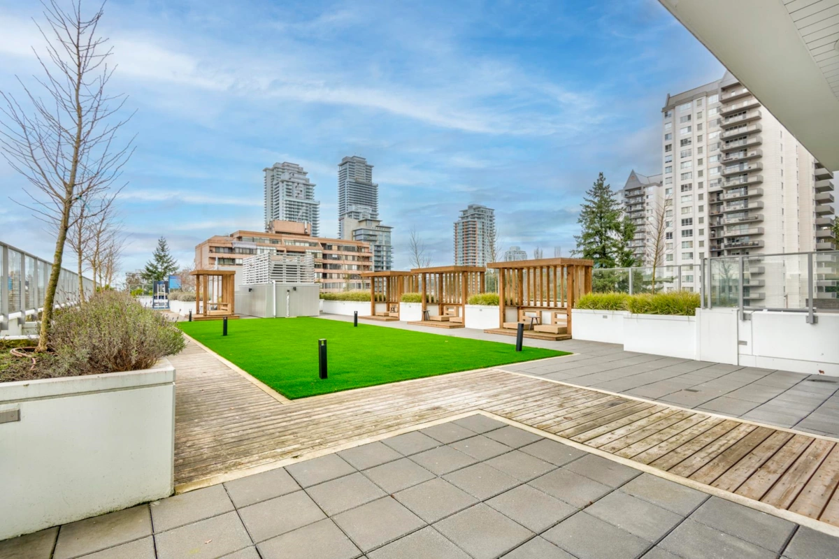 Backyard Photo of 603 555 Sydney Avenue, Coquitlam, BC