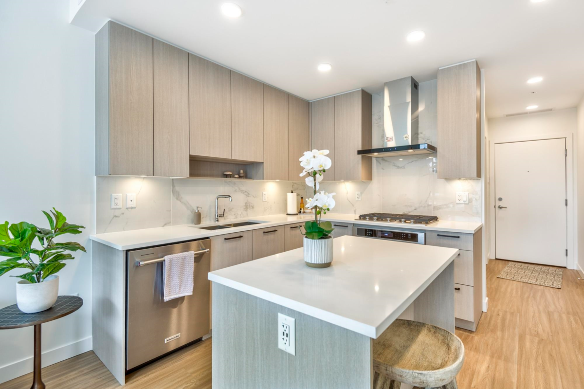 Kitchen Island Photo of 603 555 Sydney Avenue, Coquitlam, BC