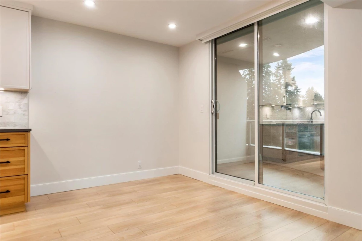 Basement Recreation Room Photo of 504 32330 South Fraser Way, Abbotsford, BC
