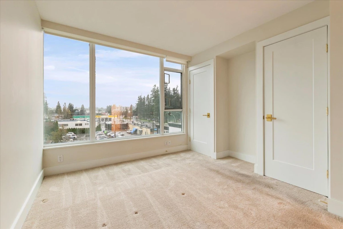 Outdoor Patio Photo of 504 32330 South Fraser Way, Abbotsford, BC