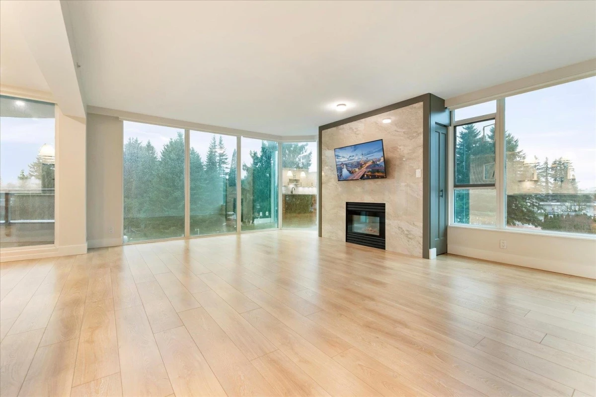 Primary Bedroom Photo of 504 32330 South Fraser Way, Abbotsford, BC