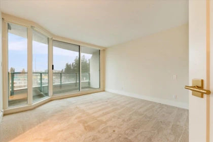 Entry Foyer Photo of 504 32330 South Fraser Way, Abbotsford, BC
