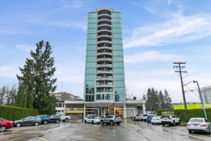 504 32330 South Fraser Way, Abbotsford, BC