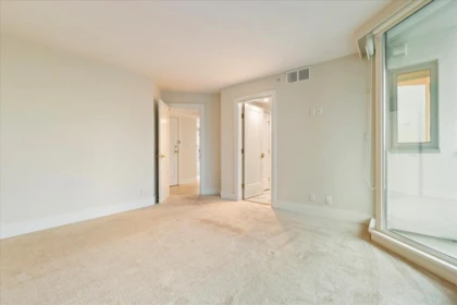 Staircase Photo of 504 32330 South Fraser Way, Abbotsford, BC