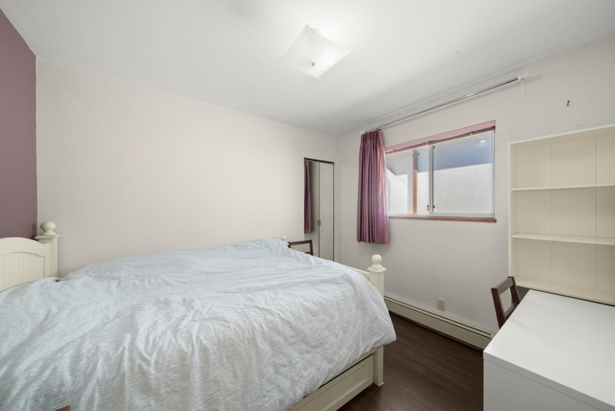 Dining Area Photo of 3206 E 25th Avenue, Vancouver, BC