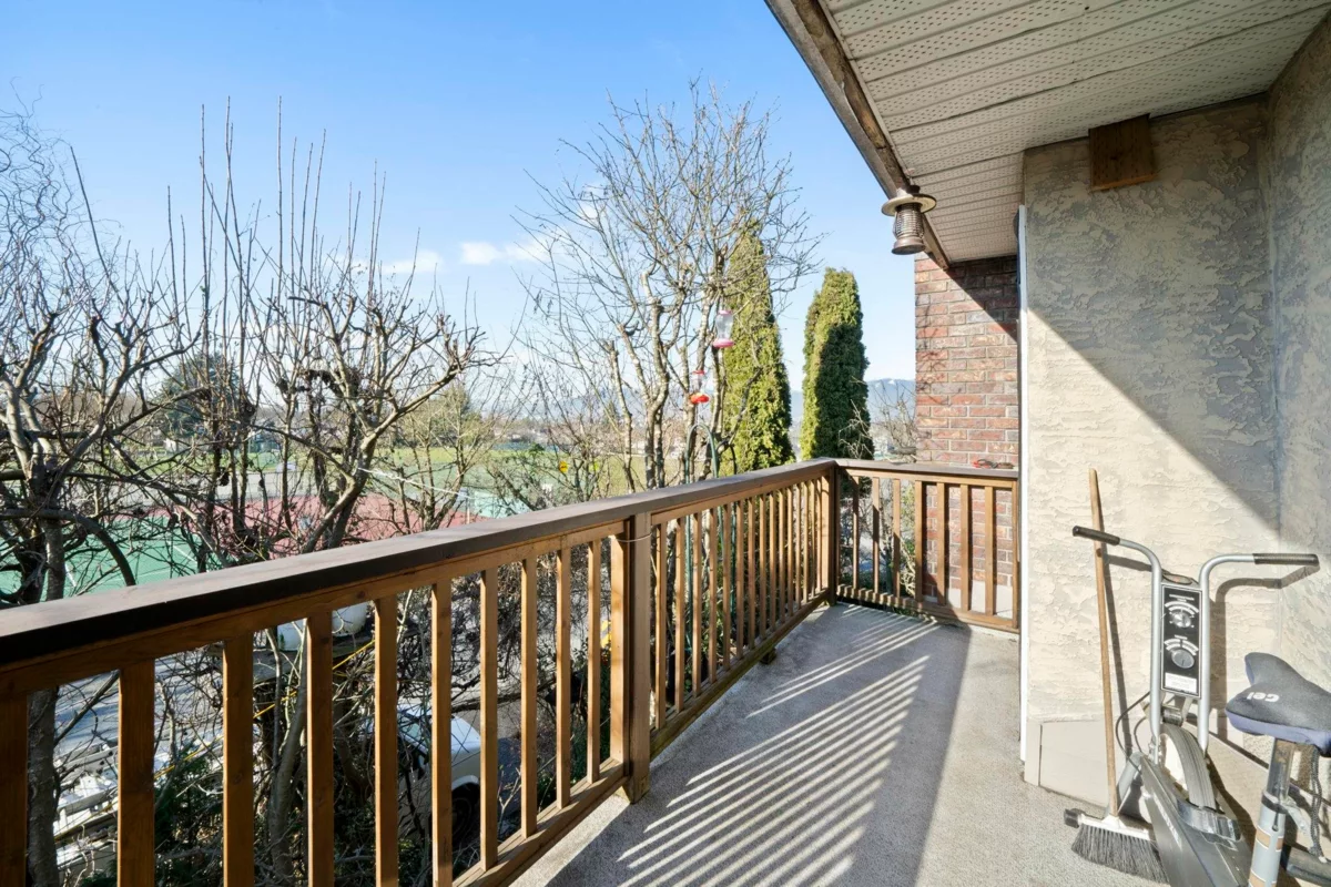 Family Room Photo of 3206 E 25th Avenue, Vancouver, BC