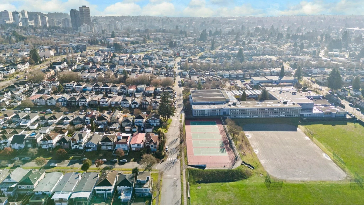 Laundry Room Photo of 3206 E 25th Avenue, Vancouver, BC