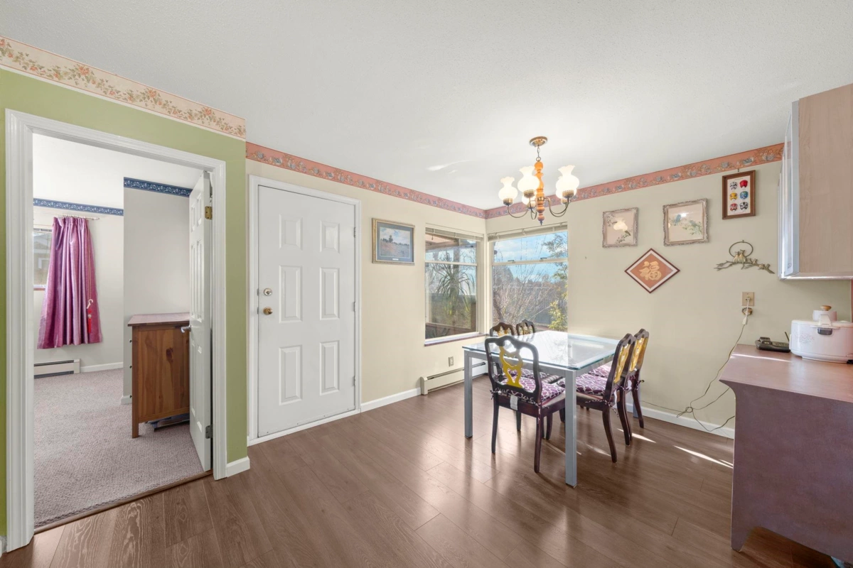 Primary Bathroom Photo of 3206 E 25th Avenue, Vancouver, BC