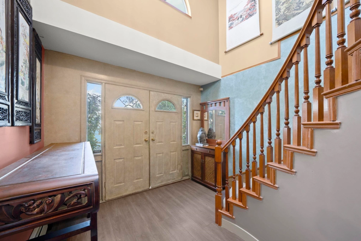 Swimming Pool Photo of 3206 E 25th Avenue, Vancouver, BC