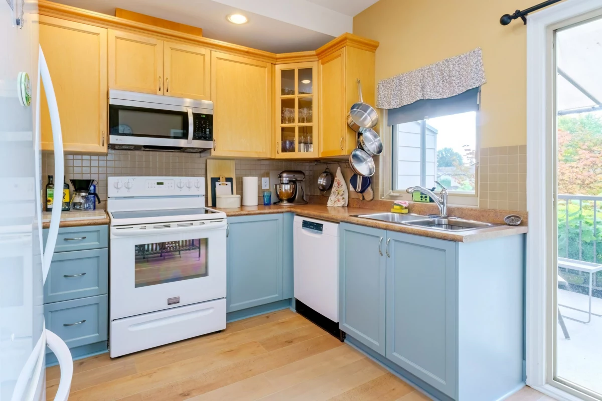 Bedroom 3 Photo of 2018 Fraser Avenue, Port Coquitlam, BC