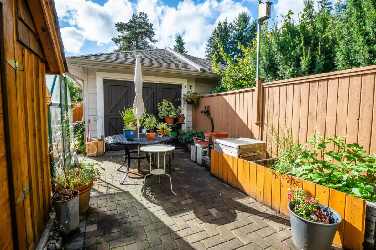 Garden / Landscaping Photo of 2018 Fraser Avenue, Port Coquitlam, BC