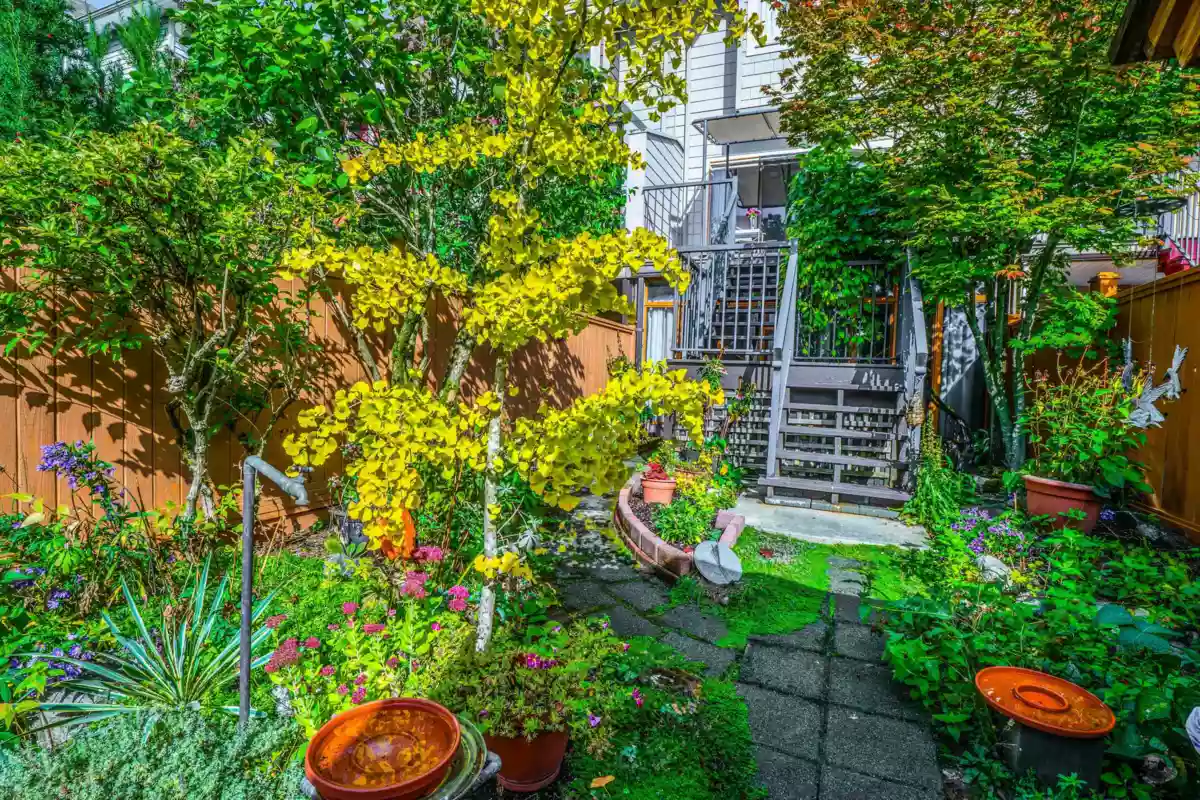 Hot Tub / Spa Photo of 2018 Fraser Avenue, Port Coquitlam, BC