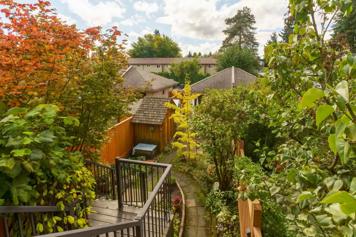 Outdoor Kitchen Photo of 2018 Fraser Avenue, Port Coquitlam, BC