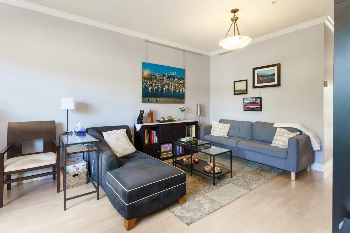 Primary Bathroom Photo of 2018 Fraser Avenue, Port Coquitlam, BC