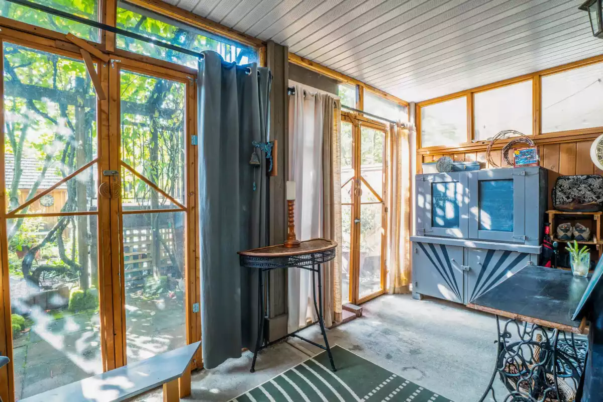 Staircase Photo of 2018 Fraser Avenue, Port Coquitlam, BC