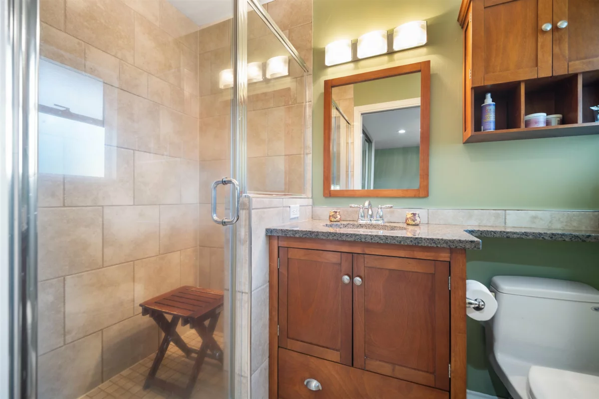 Basement Recreation Room Photo of 9564 204a Street, Langley, BC