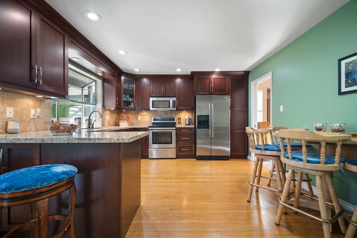 Breakfast Nook Photo of 9564 204a Street, Langley, BC